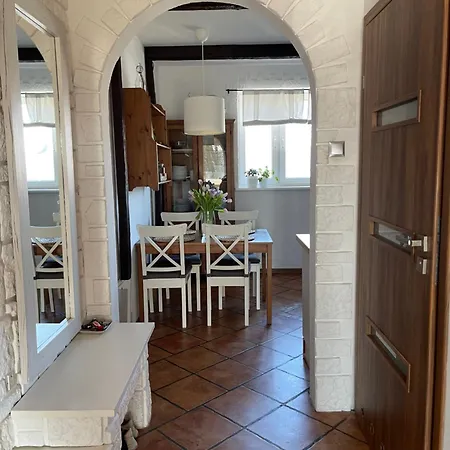 شقة Apartament Na Przylesiu *